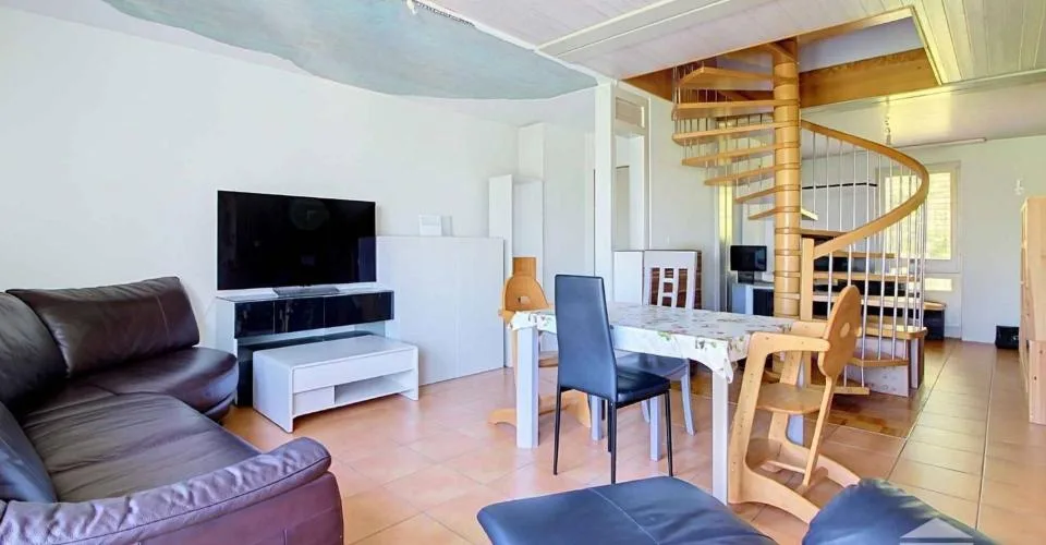 Résidence Maison Jaune Appartement duplex avec jardin – Foto 2 von 12