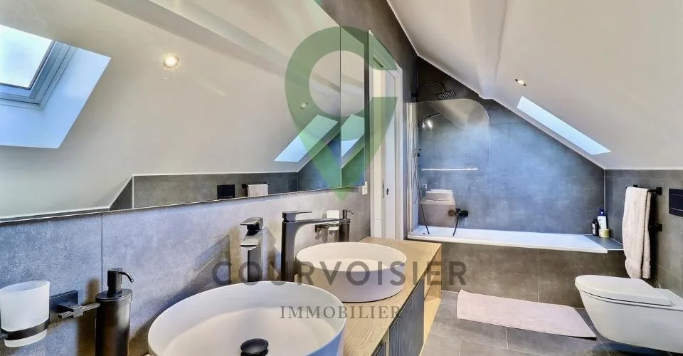 Vaste duplex offrant le charme de l'ancien et un confort absolu – foto 8 di 11