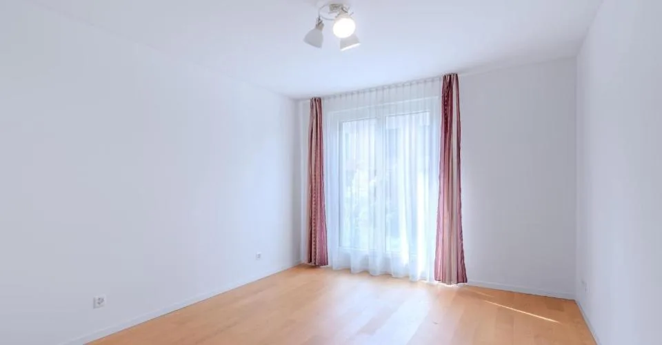 Appartement 3.5 pièces comme neuf avec loggia à Orbe – foto 9 di 13