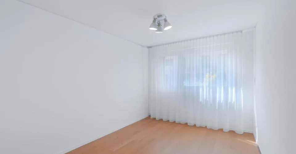 Appartement 3.5 pièces comme neuf avec loggia à Orbe – foto 8 di 13