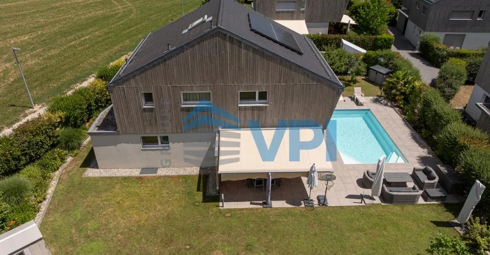 Magnifique villa individuelle de 6.5 pièces avec piscine – photo 2 sur 13