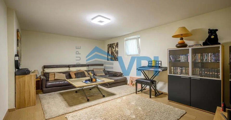 Magnifique villa individuelle de 6.5 pièces avec piscine – photo 12 sur 13