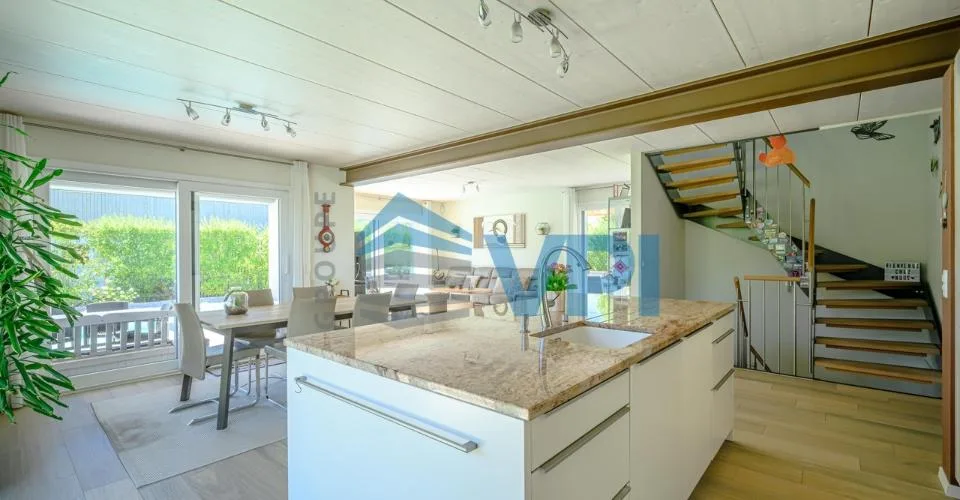 Magnifique villa individuelle de 6.5 pièces avec piscine – photo 4 sur 13