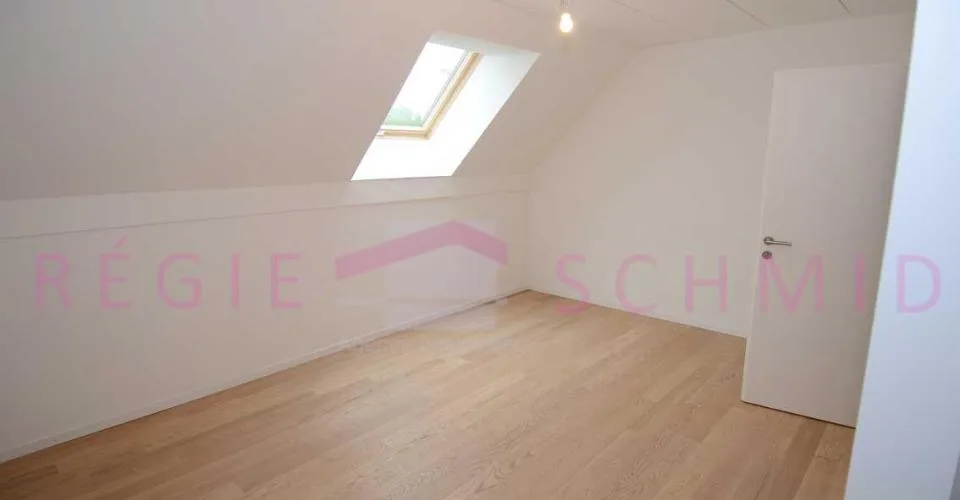 Appartement duplex en attique de 7,5 pièces à Eysins – Foto 10 von 13