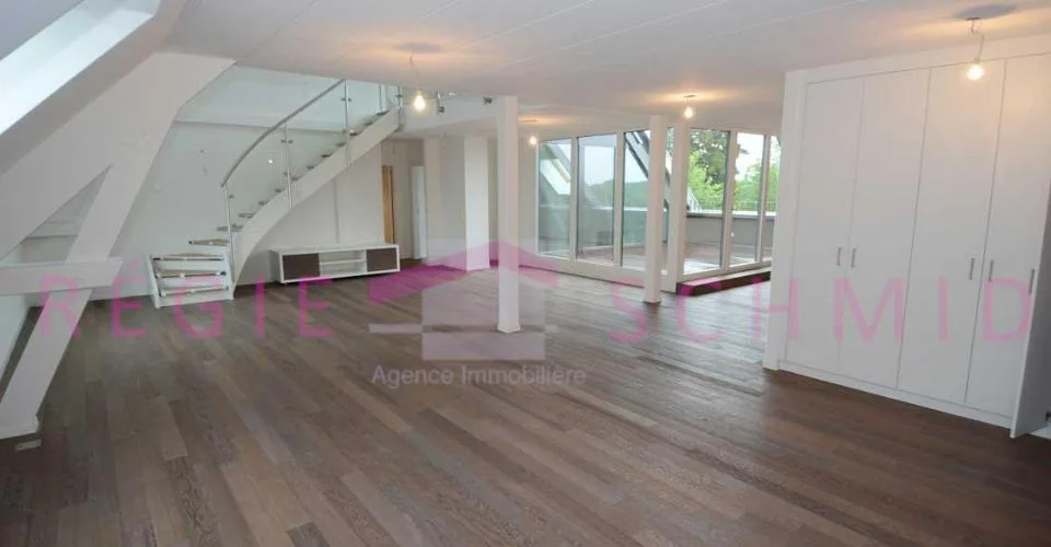 Appartement duplex en attique de 7,5 pièces à Eysins – Foto 4 von 13