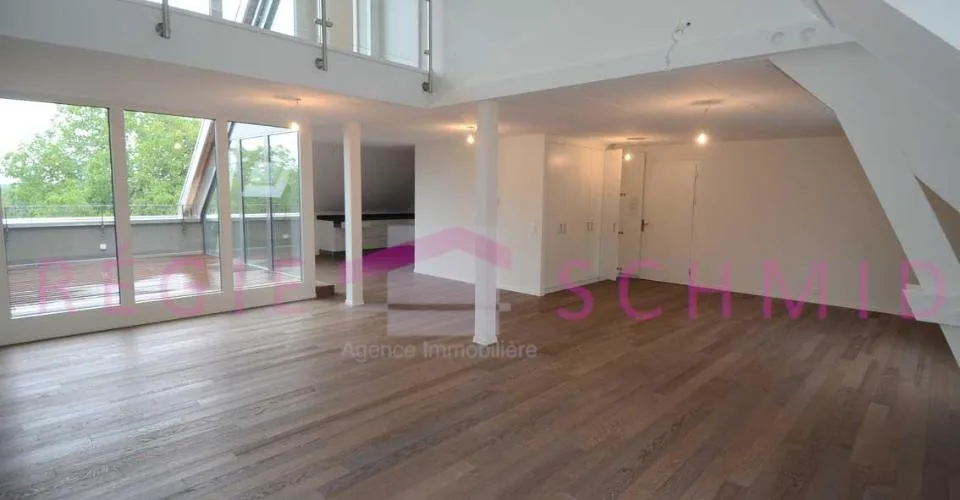 Appartement duplex en attique de 7,5 pièces à Eysins – Foto 3 von 13