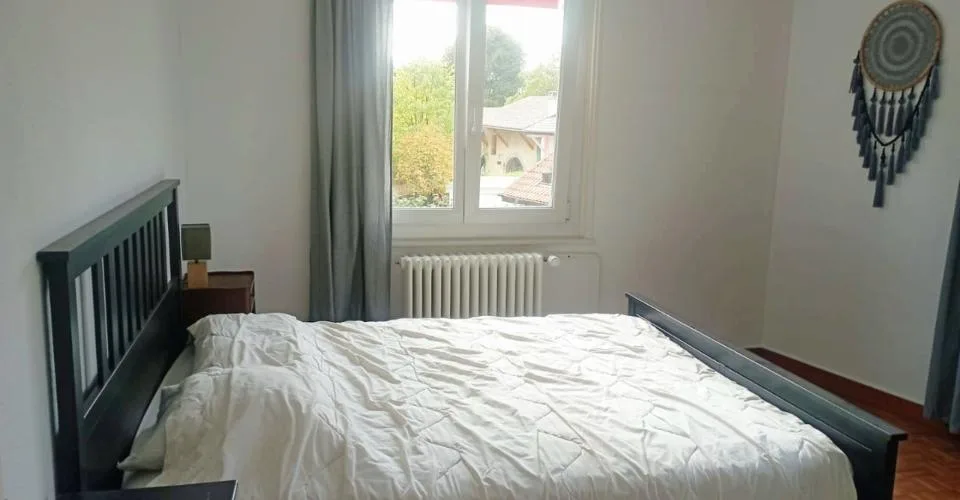 BERNEX – Appartement Meublé 3 pièces ≈50 m² + Balcon ≈3 m² + Jardin – Foto 3 von 9