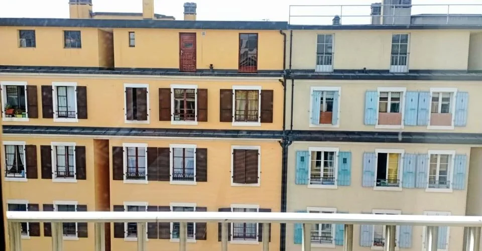 PLAINPALAIS - Appartement Attique Meublé 4 pièces ≈60 m² + 2 Balcons – Foto 7 von 9