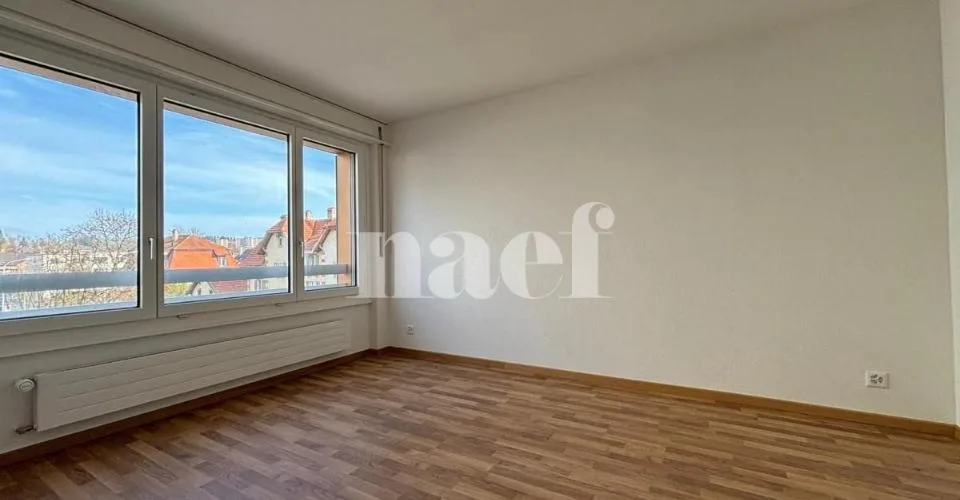 Bel appartement de 3.5 pièces entièrement rénové – La Chaux-de-Fonds – foto 2 di 5