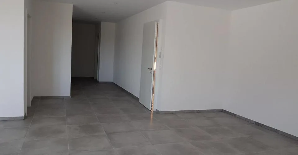 Magnifique appartement moderne en rez-de-chaussée (105 m²) – Foto 3 von 10