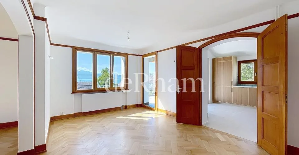Lutry - superba villa ristrutturata con vista panoramica sul lago! – foto 4 di 13