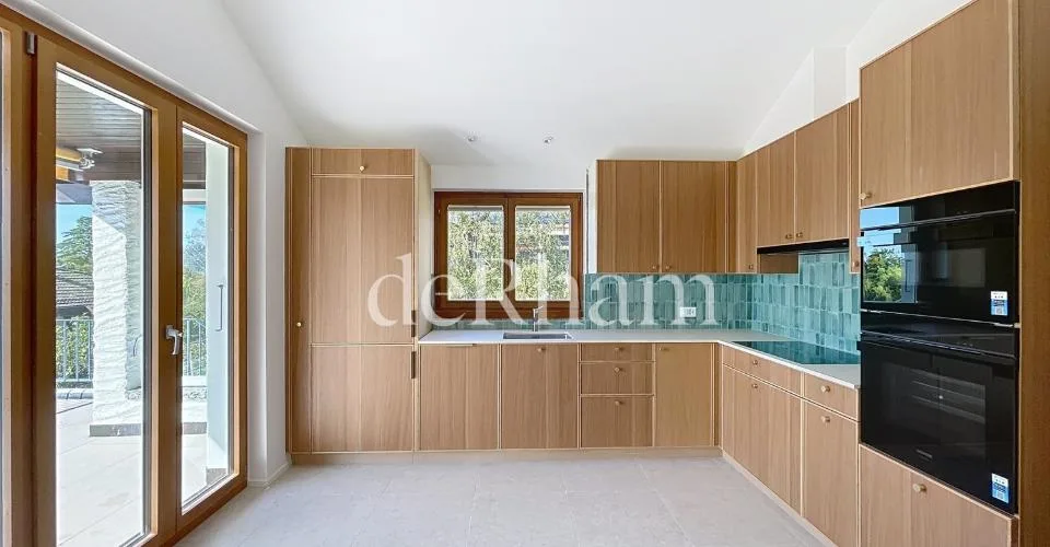 Lutry - superba villa ristrutturata con vista panoramica sul lago! – foto 3 di 13