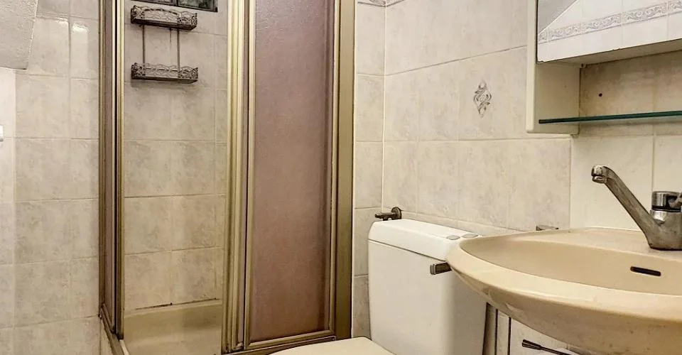 Charmant studio à louer au coeur du village de Bramois – Foto 5 von 6