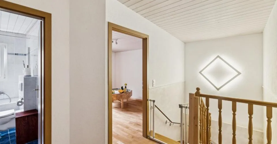 Beautiful 5.5-room individual villa offering lovely volumes – photo 7 of 13