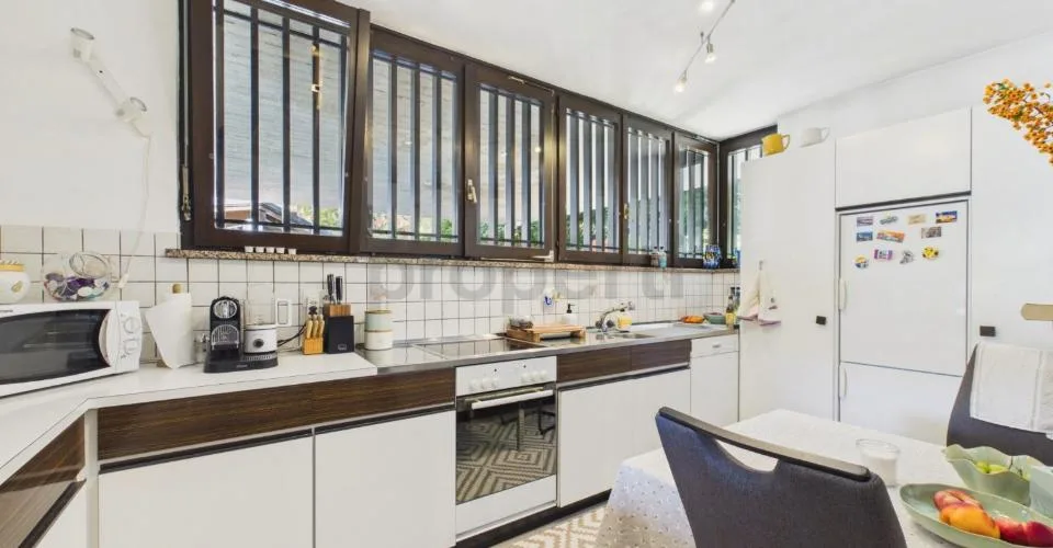 An exclusive oasis with pool and panoramic view – photo 20 of 28