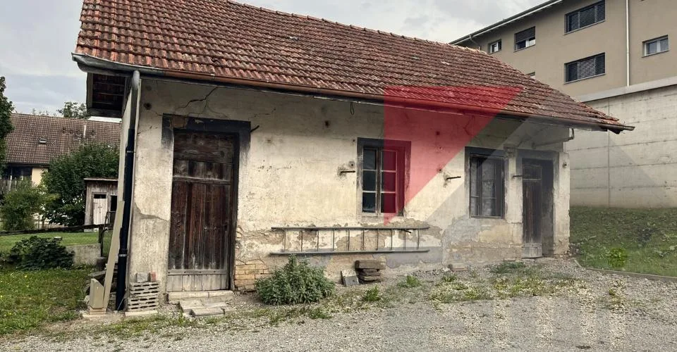 Charaktervolles Haus zur Renovierung Grundstück von 1005m2 in der Innenstadt – Foto 12 von 12