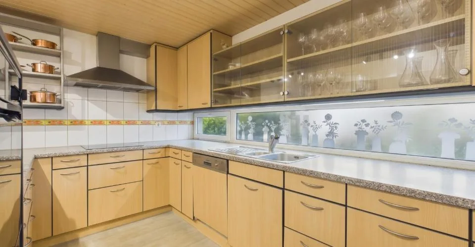 Grosszügiger Garten, Ruhige & Familienfreundliche Umgebung, Balkon, Keller & Garagenparkplatz! – Foto 16 von 24