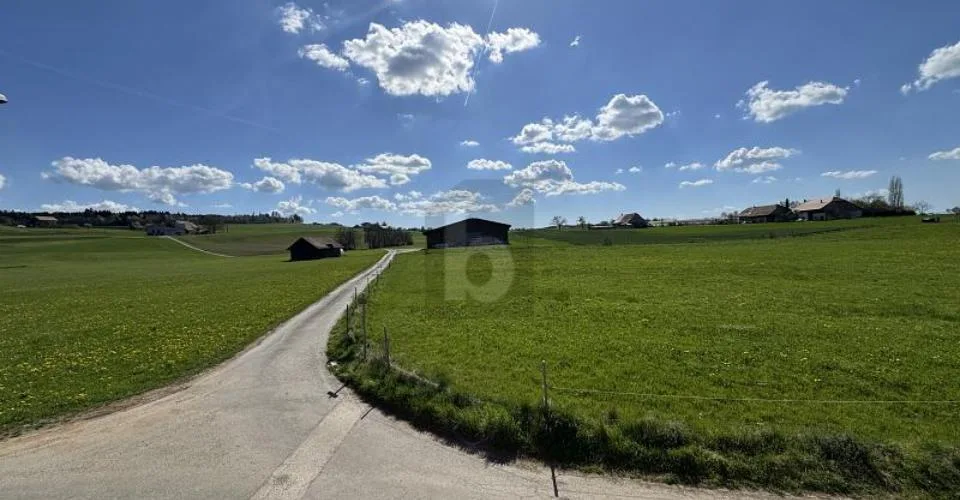 DUPLEX SPACIEUX AVEC BALCON ENVIRONNEMENT CALME – foto 2 di 6