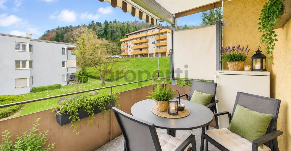 Renovated living comfort with balcony and green view in Rheineck – photo 21 of 22