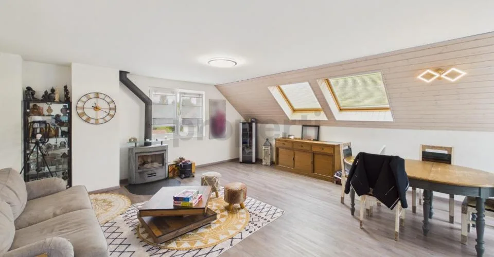 En Duplex, Belle Luminosité, Balcon Privé Ensoleillé, Chauffage au ... – Foto 13 von 24