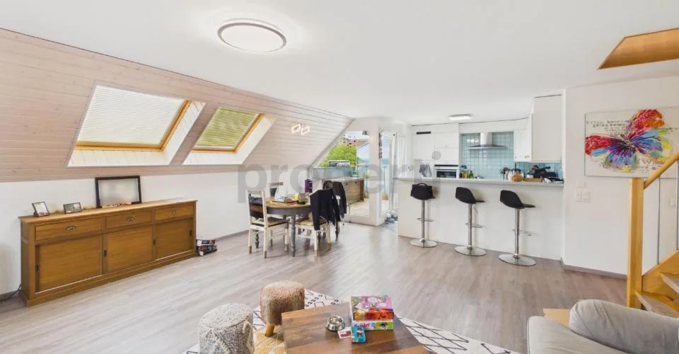 En Duplex, Belle Luminosité, Balcon Privé Ensoleillé, Chauffage au ... – Foto 14 von 24
