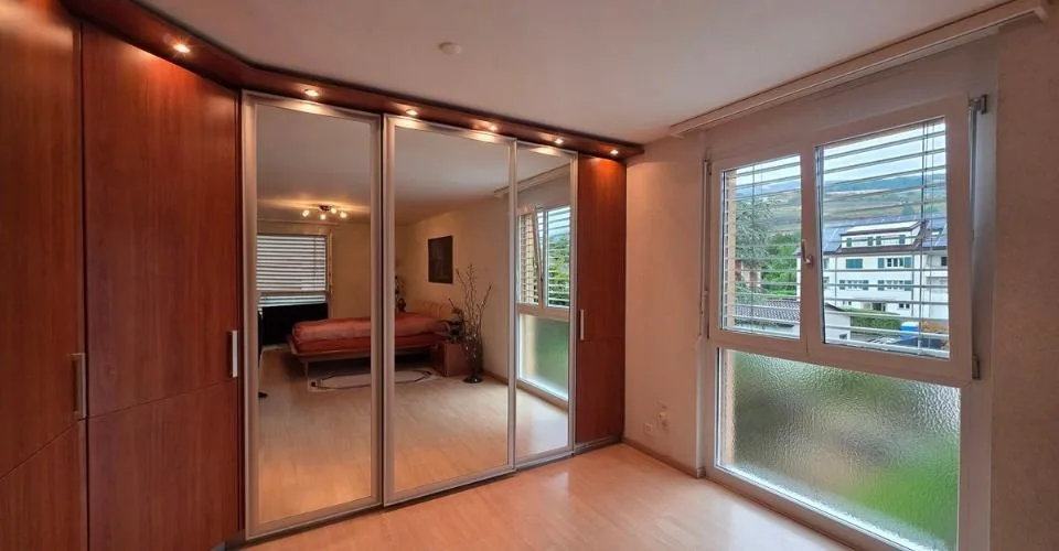 Appartement de 160 m², bénéficiant d'une généreuse terrasse de 28 m², d'un garage-box ainsi que d'une place de parc extérieure. – foto 9 di 12