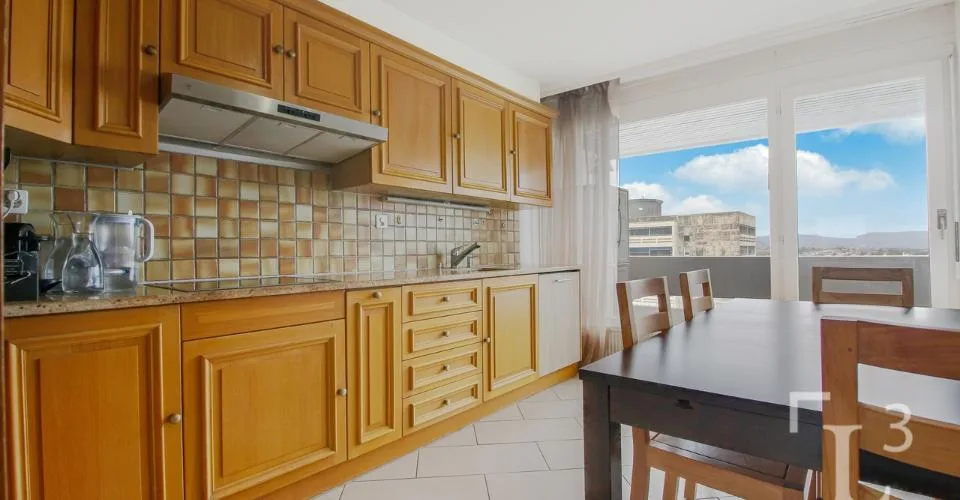 Vue lac! Appartement de 5.5 pièces avec balcons – Foto 19 von 25