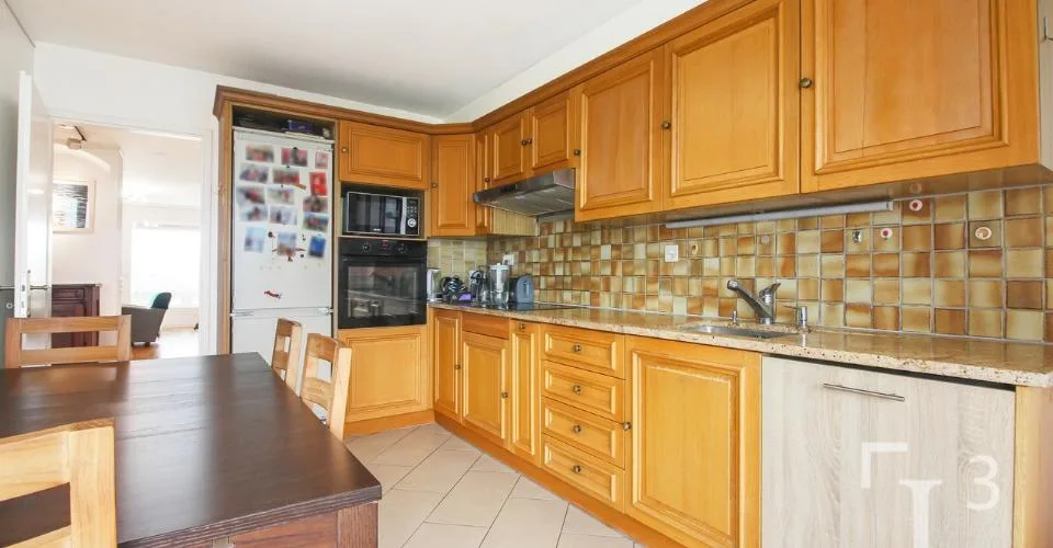 Vue lac! Appartement de 5.5 pièces avec balcons – Foto 20 von 25