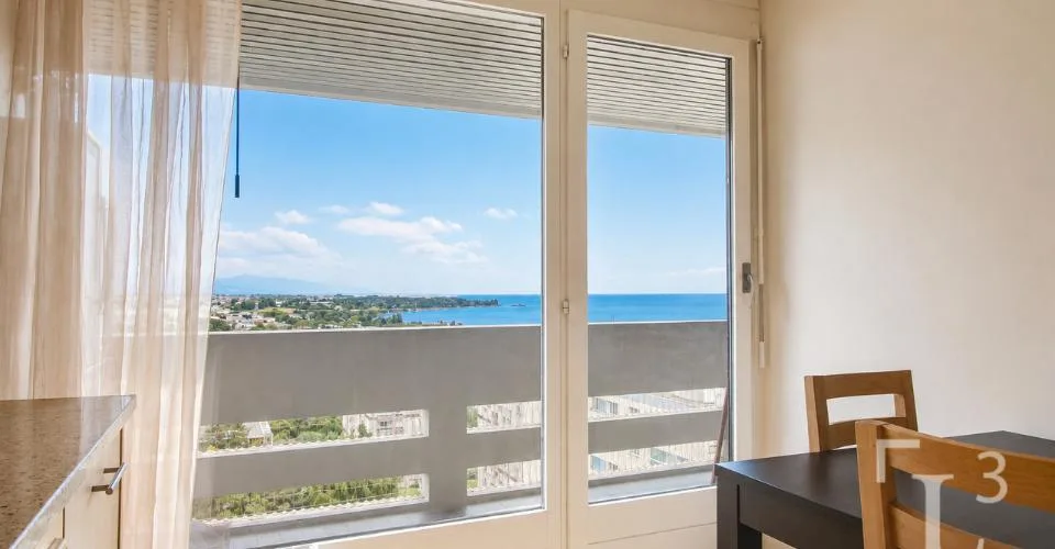 Vue lac! Appartement de 5.5 pièces avec balcons – Foto 17 von 25