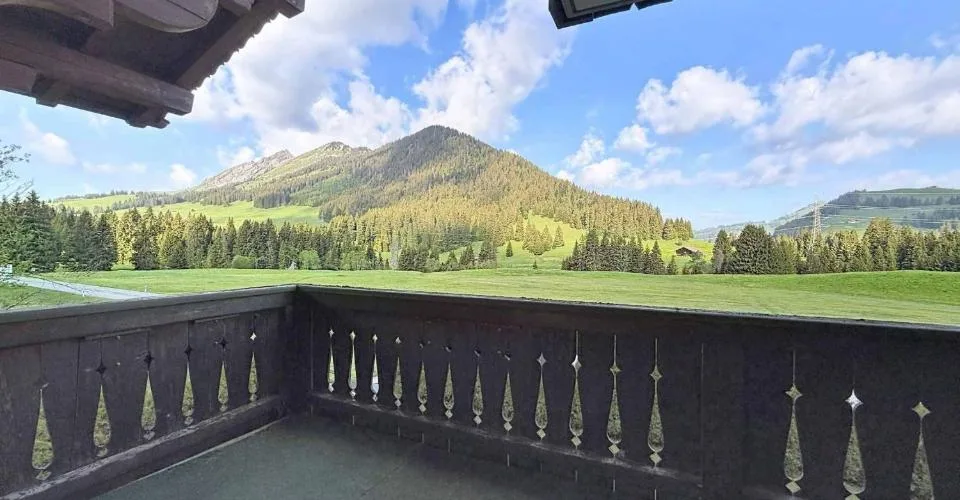 Grand chalet de 3 appartements avec vue panoramique – Foto 2 von 10