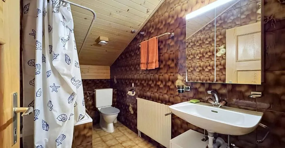 Grand chalet de 3 appartements avec vue panoramique – Foto 9 von 10