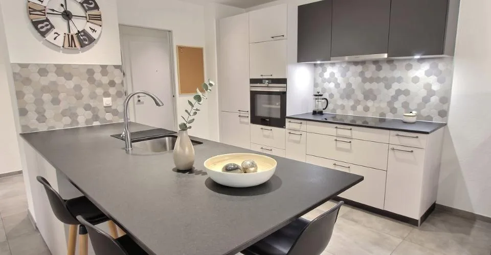 Geräumige 4,5-Zimmer-Wohnung von 136 m2, im Herzen von Châtel-St-Denis – Foto 6 von 26