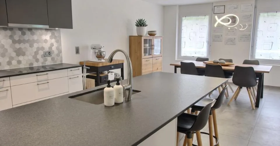 Geräumige 4,5-Zimmer-Wohnung von 136 m2, im Herzen von Châtel-St-Denis – Foto 7 von 26