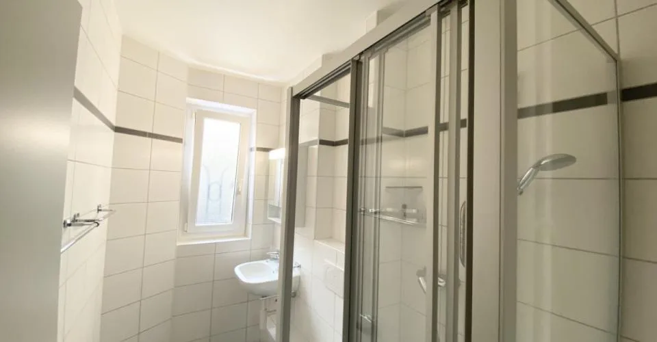 Appartement à Neuchâtel avec vue quartier – Foto 7 von 8