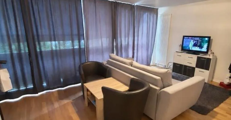 A louer à Sion, rue de la Bourgeoisie 6, charmant studio au 4e étage – Foto 4 von 4