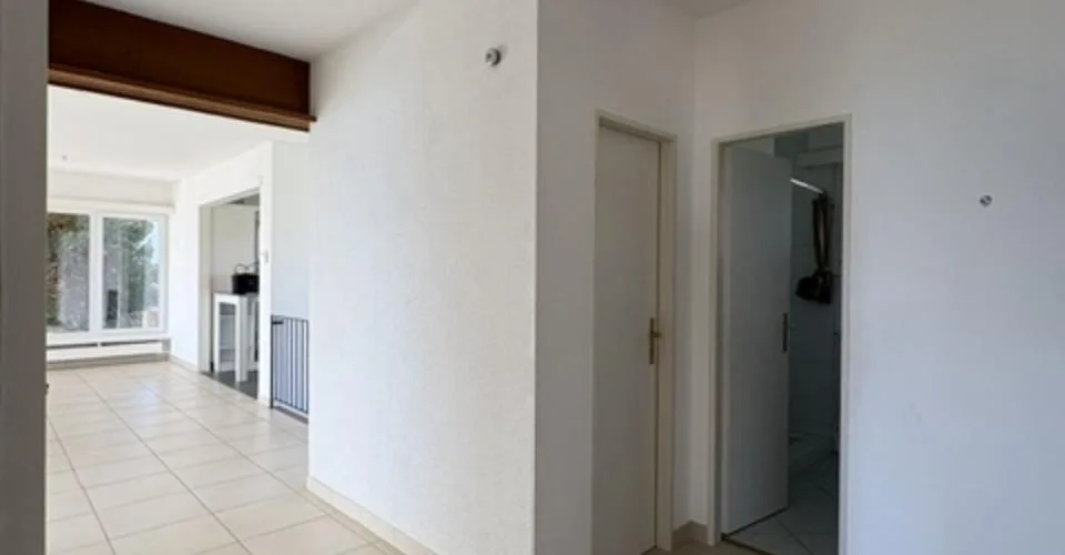 Superbe appartement de 4,5 pièces dans villa individuelle – Foto 12 von 15
