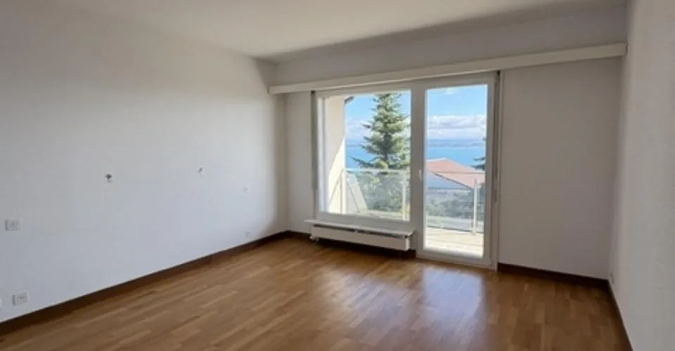 Superbe appartement de 4,5 pièces dans villa individuelle – Foto 4 von 15