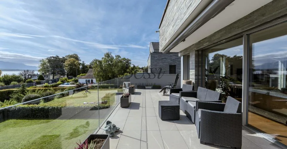 Élégance, volumes et lumière — duplex avec vue lac – Foto 2 von 2