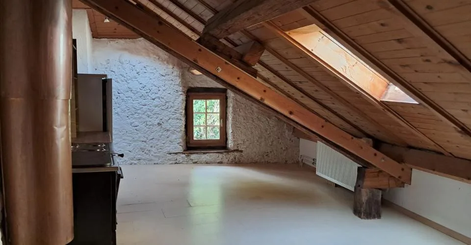 Una gemma nascosta nel borgo di Romainmôtier, atipica, ideale per un Airbnb – foto 5 di 11