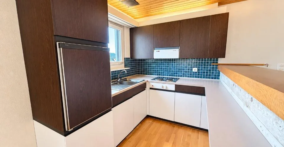 Une grande propriété de 8.5 pièces à vendre à Courtedoux – Foto 2 von 13