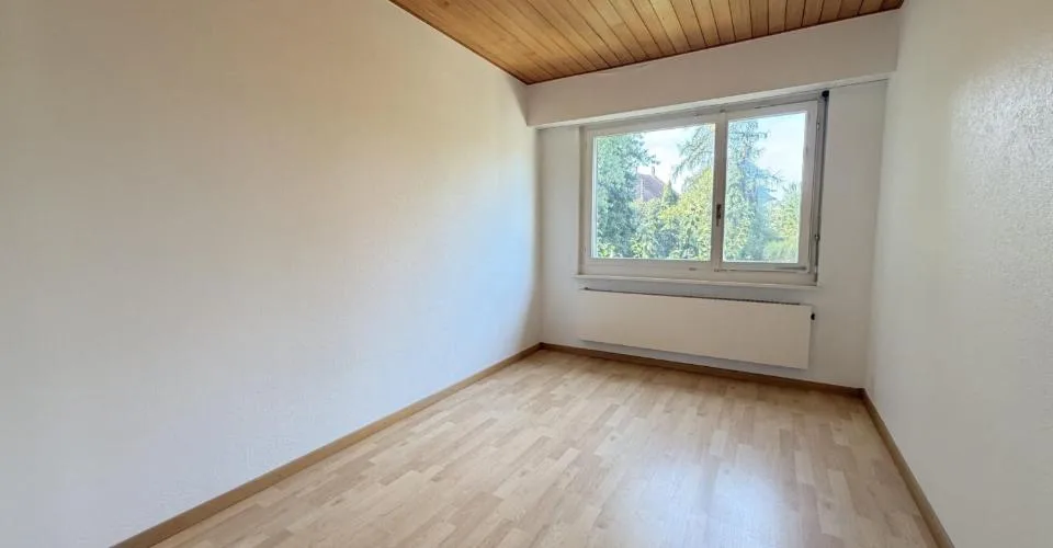 Une grande propriété de 8.5 pièces à vendre à Courtedoux – Foto 8 von 13