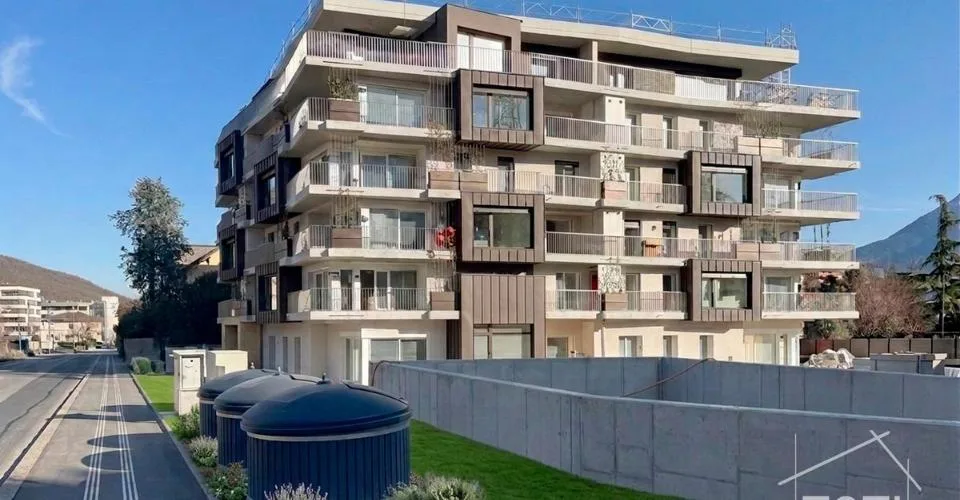 Places de parc intérieures proche du centre-ville. – Foto 4 von 10