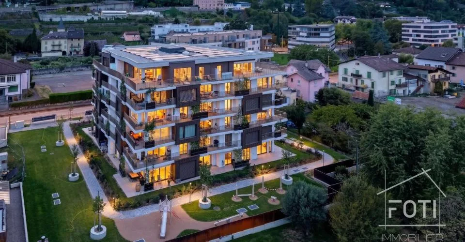 Places de parc intérieures proche du centre-ville. – Foto 3 von 10