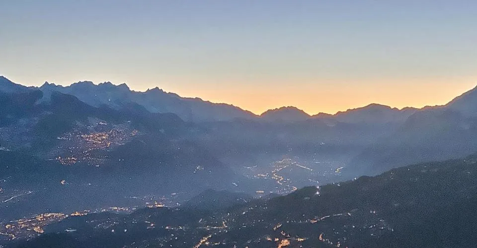 Con una vista mozzafiato sulla pianura e sulle montagne – foto 12 di 12