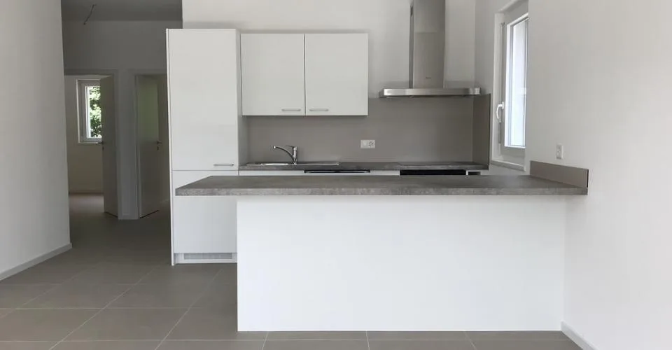 Wohnung mit 3.5 Zimmern und Balkon – Foto 2 von 12