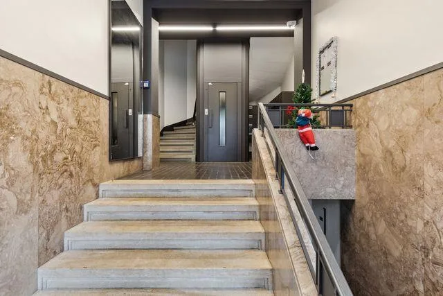 Appartement de 1,5 pièces au Rez supérieur distribué comme suit: – foto 2 di 4