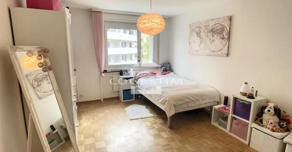 Charmant 2.5 pièces avec balcon à Fribourg – Foto 4 von 8