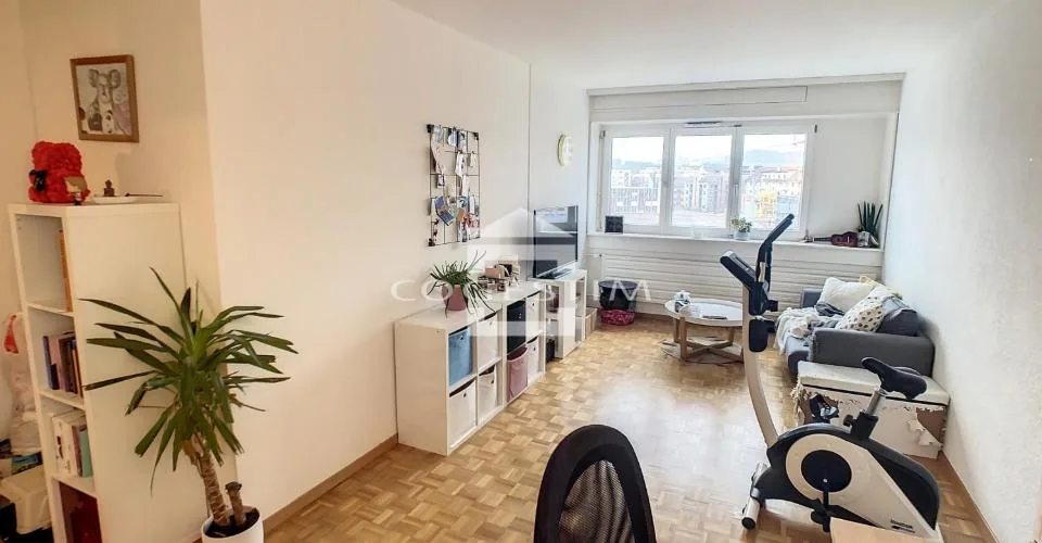 Charmant 2.5 pièces avec balcon à Fribourg – Foto 5 von 8