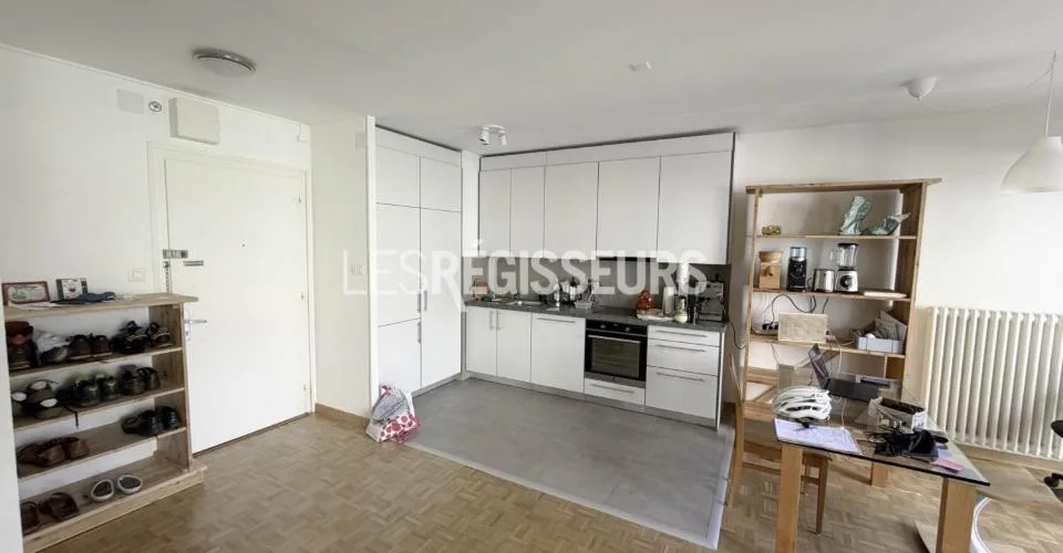 Appartement rénové de 3 pièces dans le quartier de Servette – photo 2 of 7