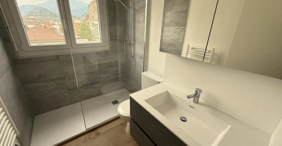 Appartement 3.5 pièces rénové – Foto 5 von 5